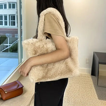 Cargar imagen en el visor de la galería, Faux Fur Tote Shoulder Bag
