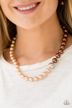 Cargar imagen en el visor de la galería, Brown Pearls Necklace
