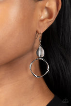 Load image into Gallery viewer, Silver Circle Drop Earrings
